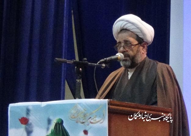 انتظار فرج به معنی عمل کردن است نه نشستن و انتظار کشیدن