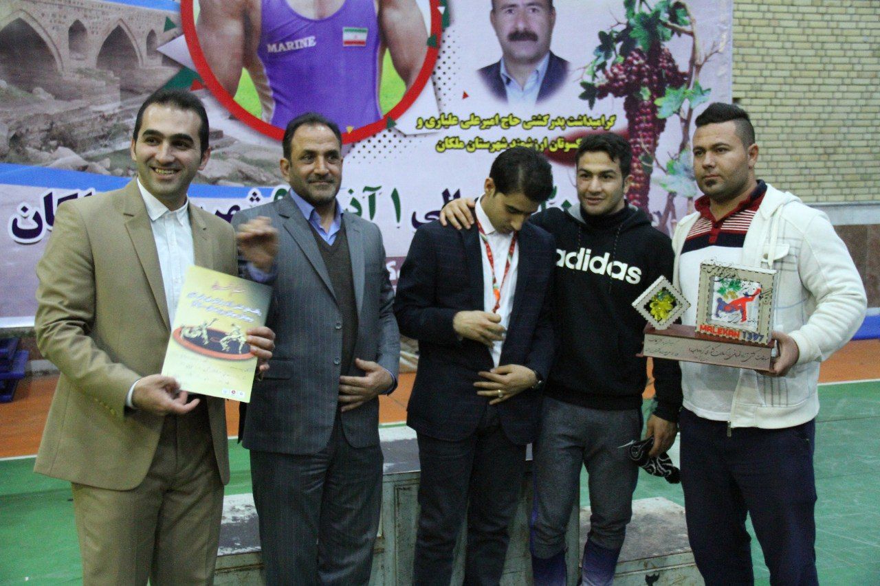گزارش تصویری ندای ملکان از مسابقات کشتی قهرمانی بزرگسالان کشور