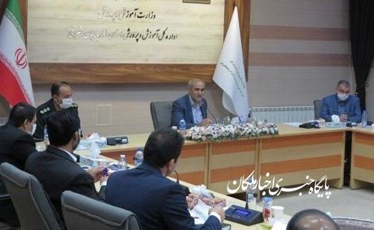 مدیران مدارس در مواقع صدور کارنامه و ثبت نام حق دریافت پول اجباری از دانش آموزان را ندارند!