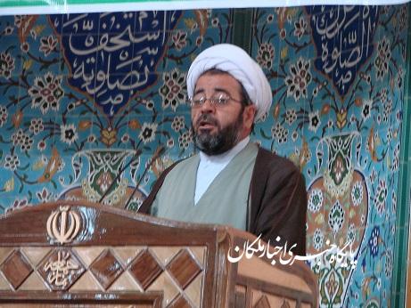 انتقاد امام جمعه ملکان از عدم توانایی دولت در کنترل قیمت ها در بازار و بی توجهی به اقشار آسیب پذیر جامعه