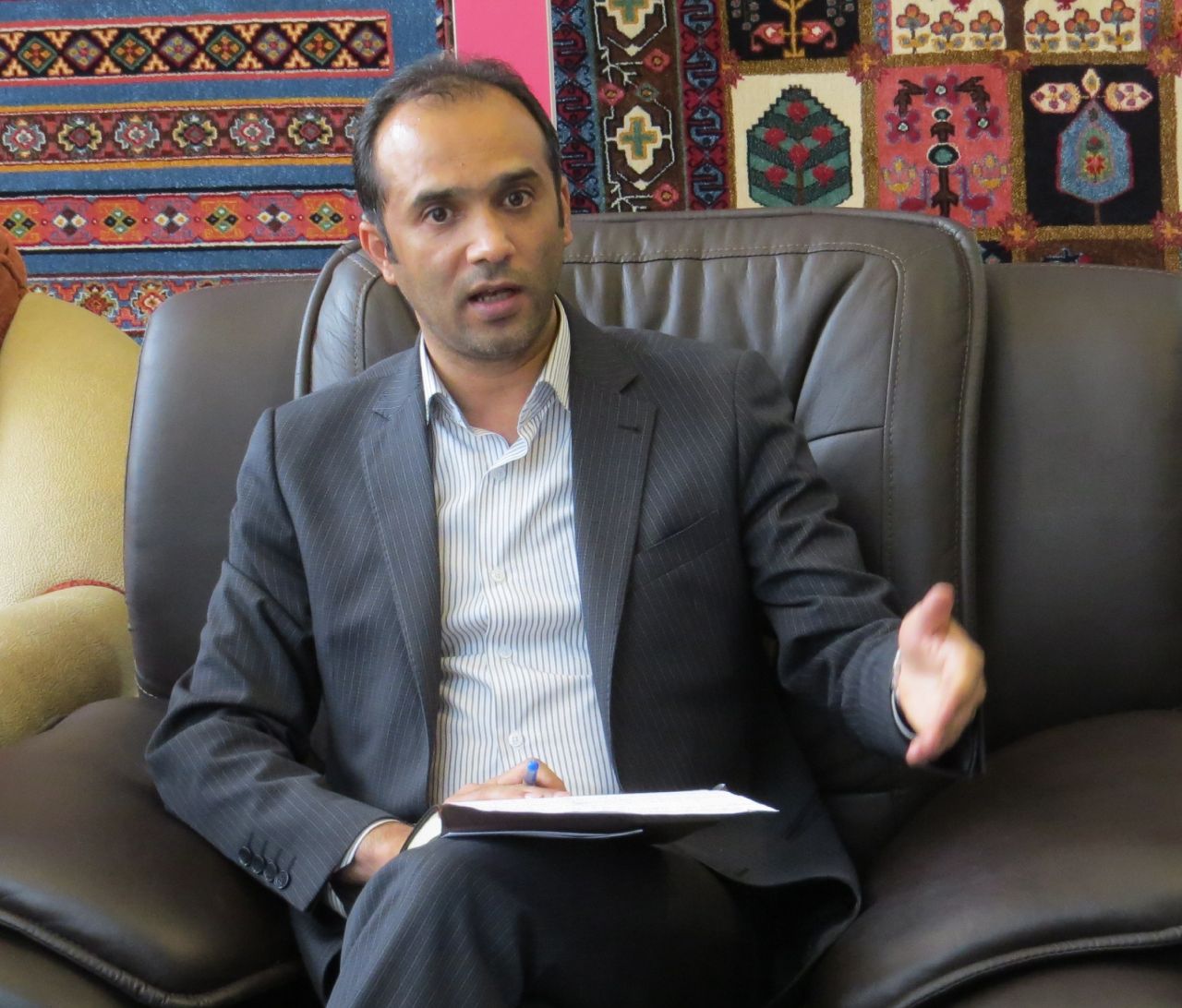 شهروندان ملکانی قبل از انجام هر گونه معاملات ملکی از شهرداری این شهر استعلام نمایند