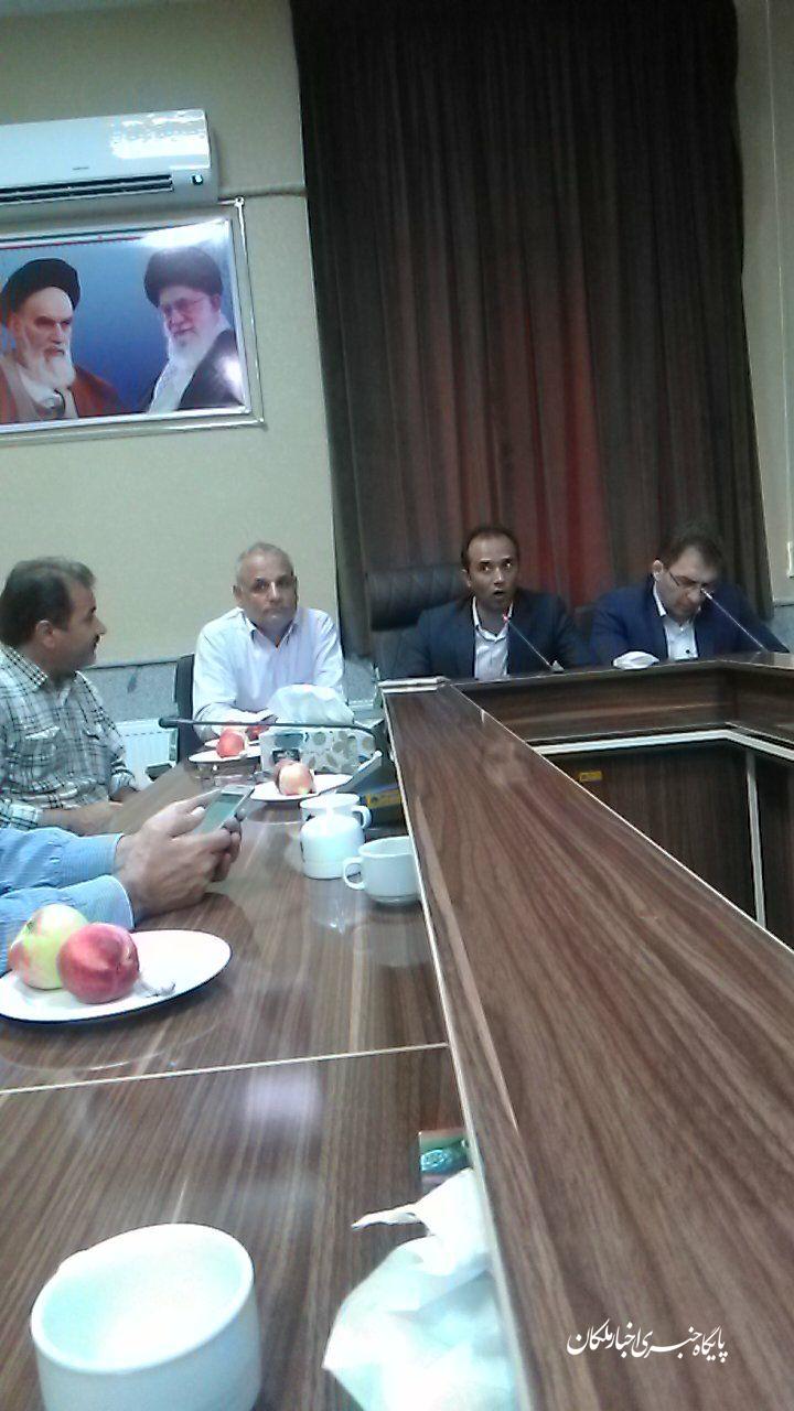 شهردار ملکان:برخی ها در فضای مجازی مغرضانه در جهت تخریب دستگاههای دولتی و دلسرد کردن مدیران خدمتگزار تلاش می کنند!/اصحاب رسانه بطور منصفانه به انعکاس خدمات و نقد منصفانه از شهرداری بپردازند/رسانه ها روحیه و شجاعت پرسشگری از مسئولین را بالا ببرند