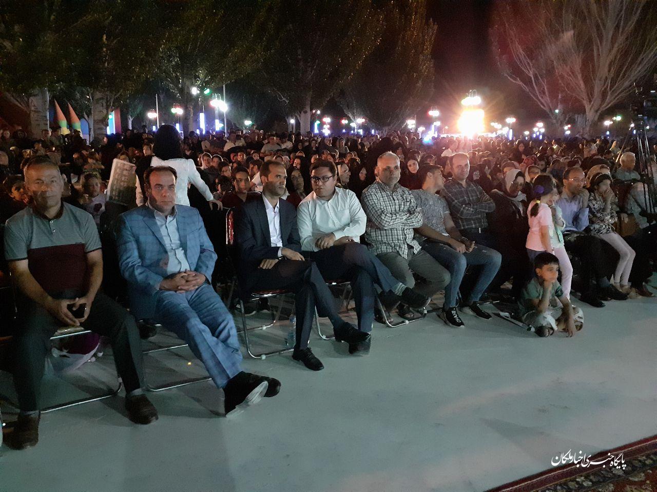 دومین جشنواره بستنی ملکان با طعم استقبال خوب مردم و ارتقاء امید و نشاط اجتماعی شهروندان ملکانی به کار خود پایان داد/شهردار ملکان از مشارکت شهروندان در جهت توسعه و عمران شهری قدردانی کرد/قدردانی شهروندان ملکانی از عملکرد شهرداری و برپایی جشنواره های نشاط آور