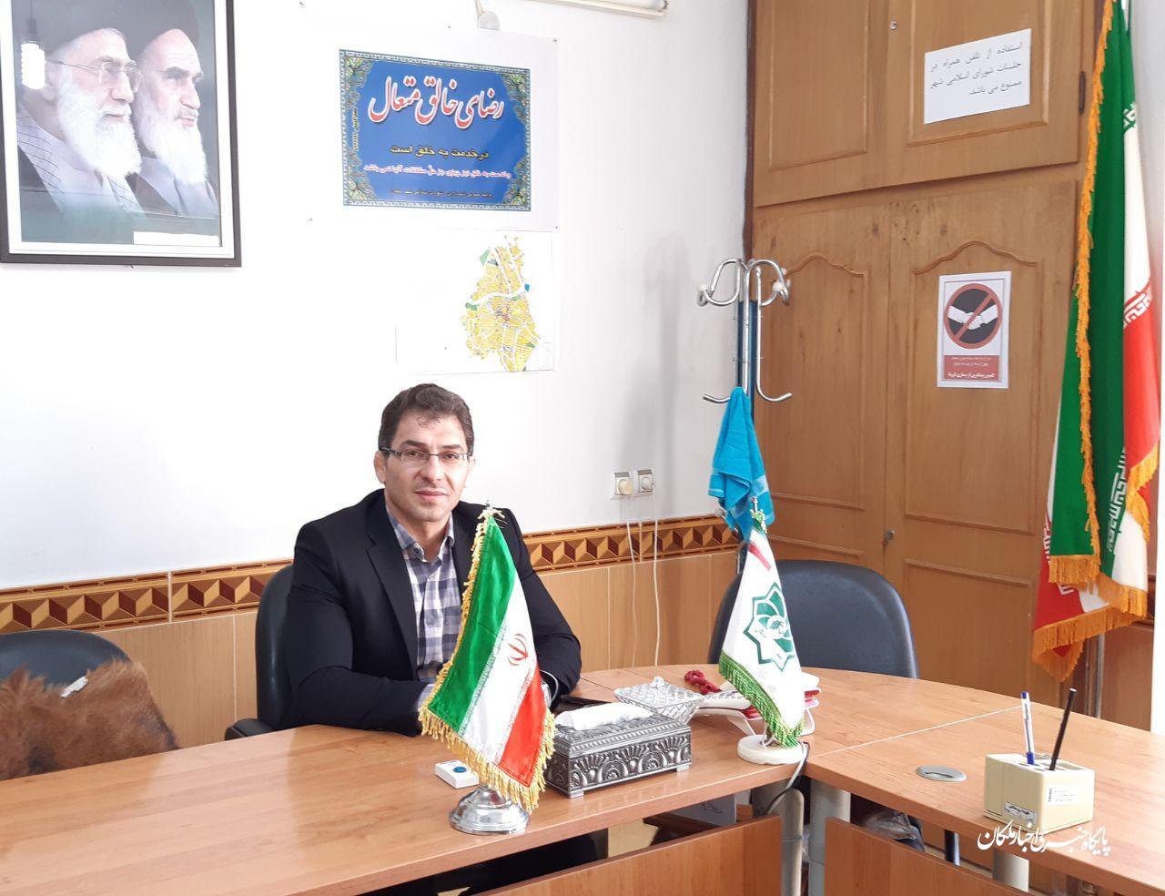 روز معلم یادآور شکوه و عظمت انسانهای پاکباخته ای است که در طول تاریخ در عرصه تعلیم و تربیت جلوه های عشق و ایثار را به نمایش گذاشته اند