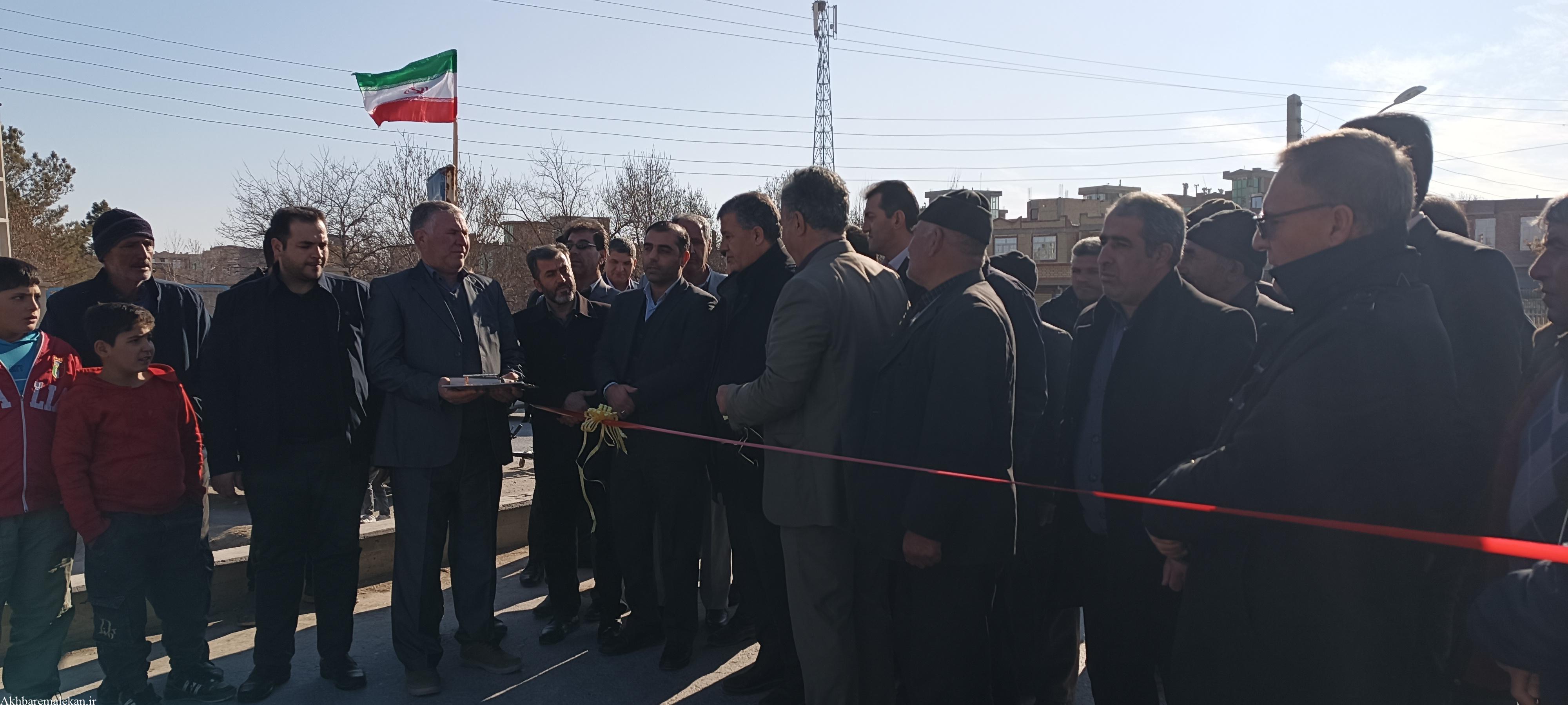 جدول گذاری و آسفالت ریزی معابر روستای لکلر ملکان افتتاح شد