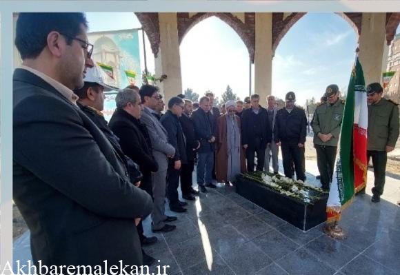 یادمان شهید گمنام و چند طرح عمرانی شهرداری در ملکان افتتاح شد/شهردار ملکان:آسفالت ریزی بیش از ۳۳ مترمربع از معابر شهری با ۳۴ میلیارد تومان