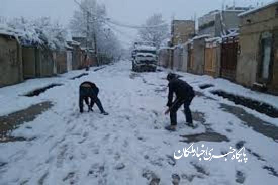 سومین بارش برف نیز کشاورزان ملکانی را خوشحال کرد/رییس اداره راهداری ملکان:به جز باباقاضی و زمان آباد راه بقیه روستاها باز است