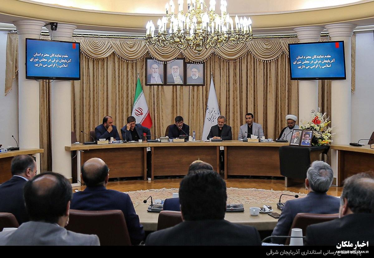 نمایندگان مجلس نقش مهمی در توسعه و پیشرفت استان دارند