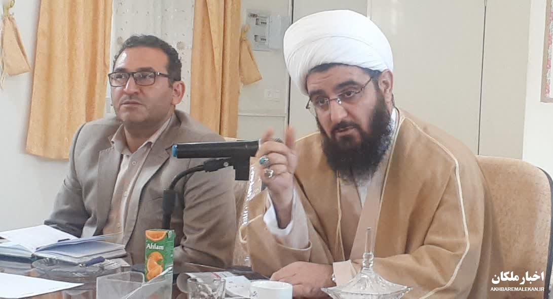 برگزاری دوره های آموزشی کاهش آسیب های اجتماعی در مدارس بخش لیلان/وجود تنها یک پزشک عمومی جوابگوی جمعیت بخش لیلان نیست!