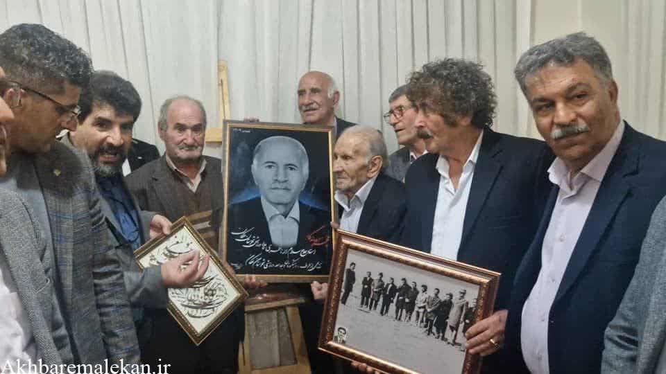 تجلیل جمعی از ورزشکاران و کشتی گیران از نخستین رئیس اداره ورزش شهرستان ملکان