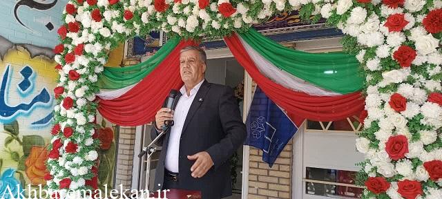 شما دانش آموزان امیدهای آینده کشور هستید/شهرستان ملکان جزو سه شهرستان برتر مدارس خیرساز استان قرار دارد