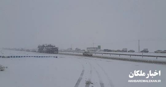 بارش برف در ملکان در آستانه عیدنوروز ۱۴۰۱
