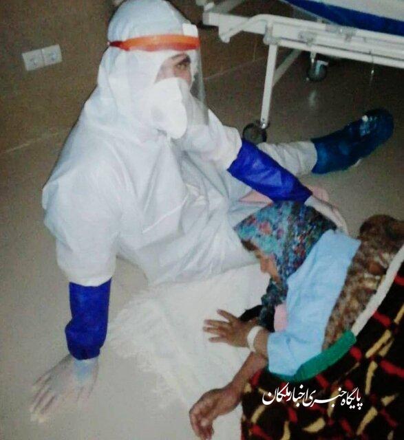 ننه کبری ۸۶ ساله اهل بناب هم بیماری کرونا را شکست داد!