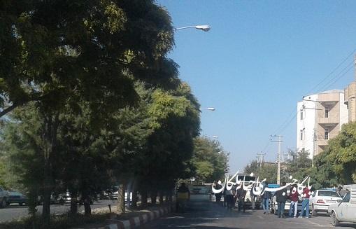معامله کشمش در وسط خیابان امیرکبیر ملکان!