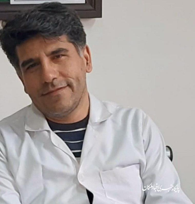 جوابیه دکتر رشیدیان رئیس سابق بیمارستان فارابی ملکان/استعفای اینجانب از ریاست بیمارستان کذب محض است/تغییر اینجانب بنابه صلاحدید مسئولین شهری صورت گرفته است