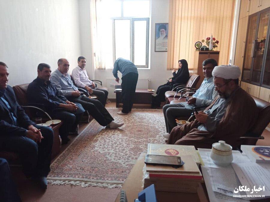 ارزش کار کارکنان بهزیستی با توجه به چند وجهی بودن مشکلات مددجویان بهزیستی مضاعف است