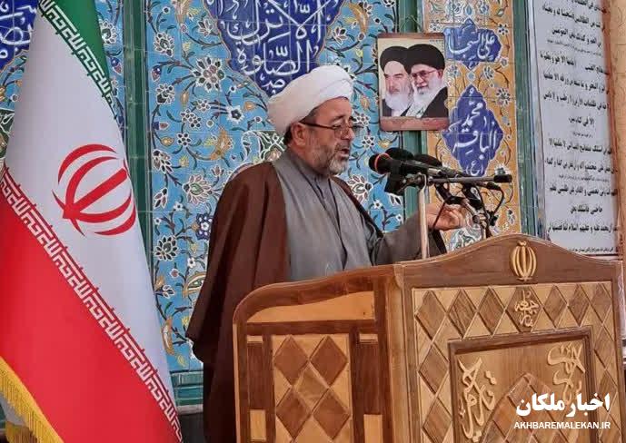 انتقاد امام جمعه ملکان بخاطر نبود نظارت بر بازار و یکسان نبودن قیمت اجناس و کالاها!