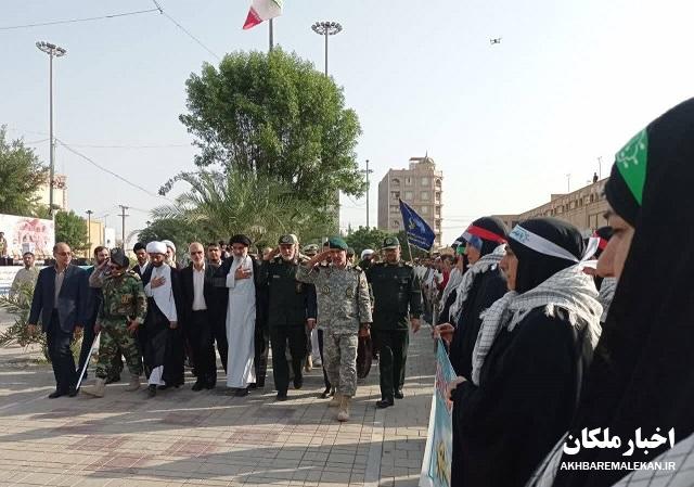 برگزاری صبحگاه مشترک نیروهای مسلح در صحن مسجد جامع خرمشهر