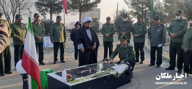 تجدید میثاق فرمانده جدید سپاه ملکان با شهدا در اولین روز کاری