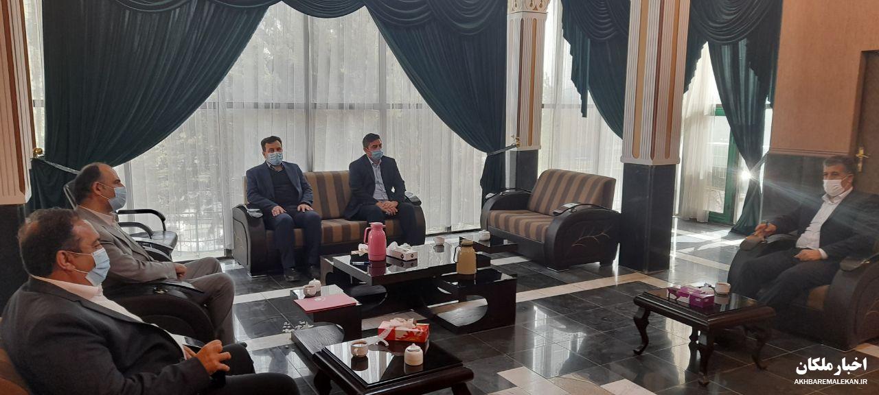 قطار تغییرات مدیریتی شهرستان ملکان به ایستگاه پنجم رسید/ رییس جدید اداره برق ملکان هم معارفه شد