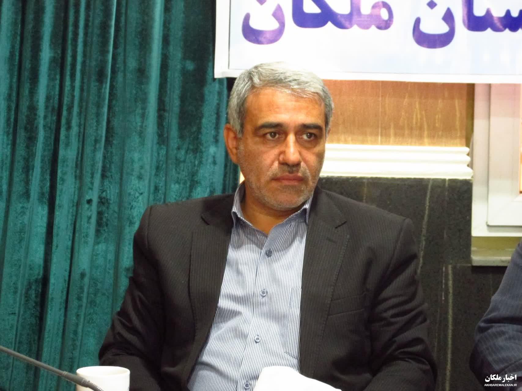 بیش از ۹۰ درصد مراجعات مردمی به فرمانداری مربوط به شکایت از شعب بانکی است/ مدیران بانکها باتوجه به مشکلات اقتصادی مردم از سخت گیری های بی مورد در اعطای وام خودداری کنند