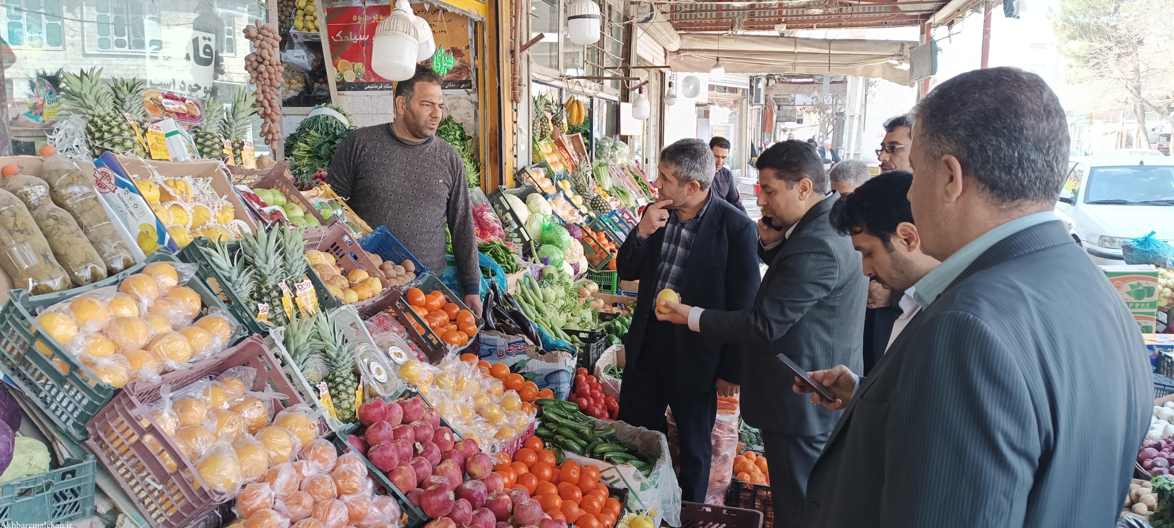 بازدید سرزده فرماندار ملکان از بازار شب عید