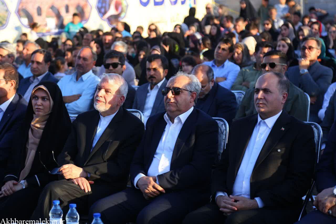 هشتمین جشنواره ملی انگور ملکان افتتاح شد