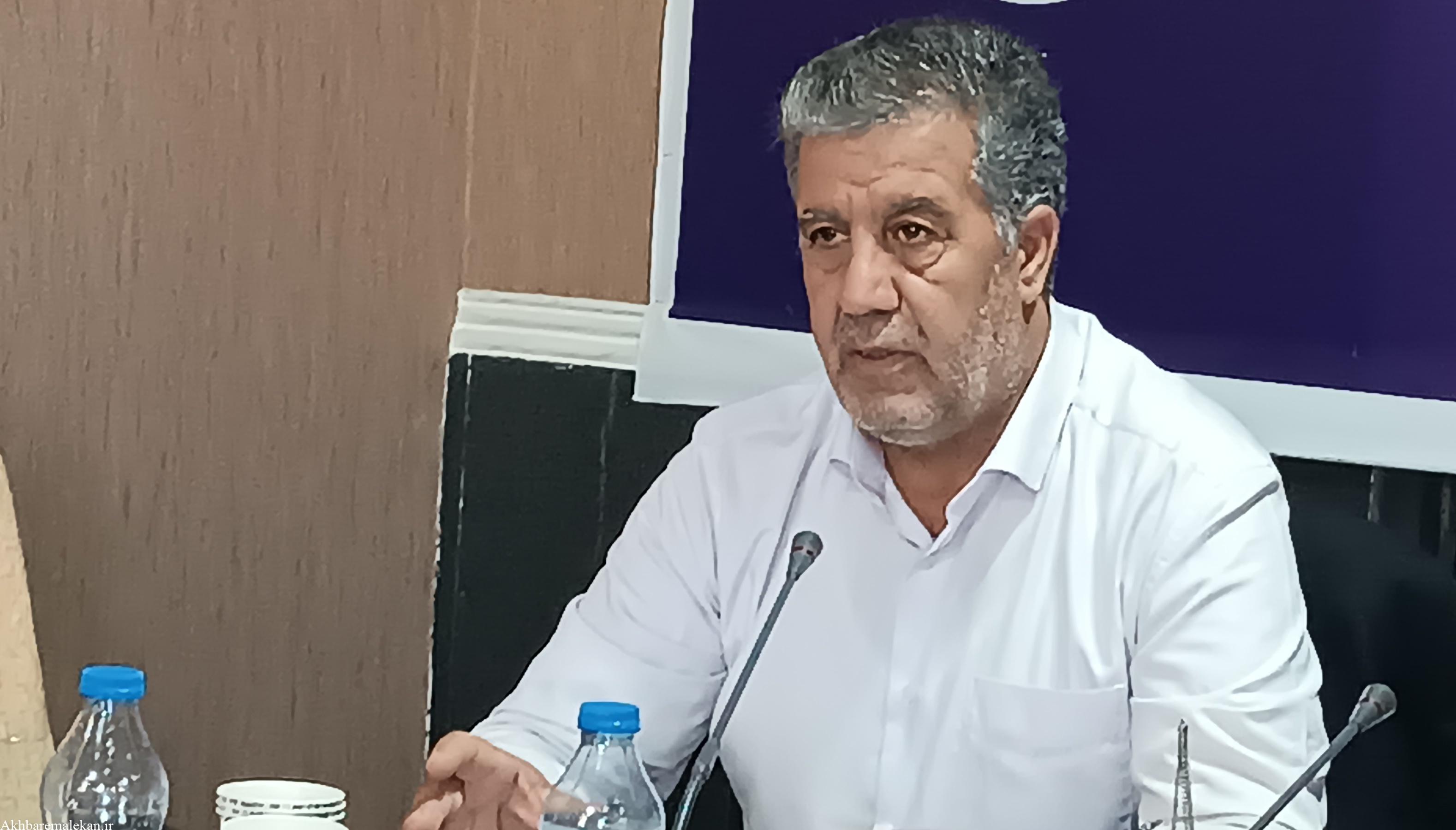 فرمانداری ملکان با آغوش باز از انتقادات سازنده همراه با پیشنهادات خبرنگاران و شهروندان عزیز استقبال می کند