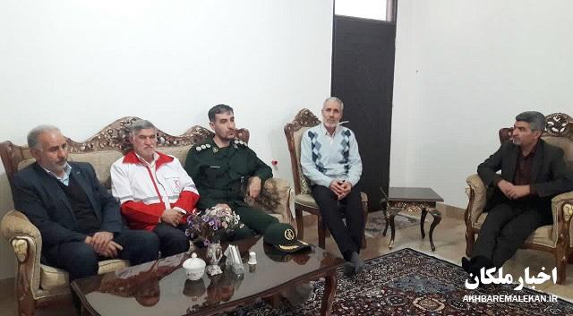 تجلیل مسئولین شهرستان ملکان از سه جانباز دوران دفاع مقدس