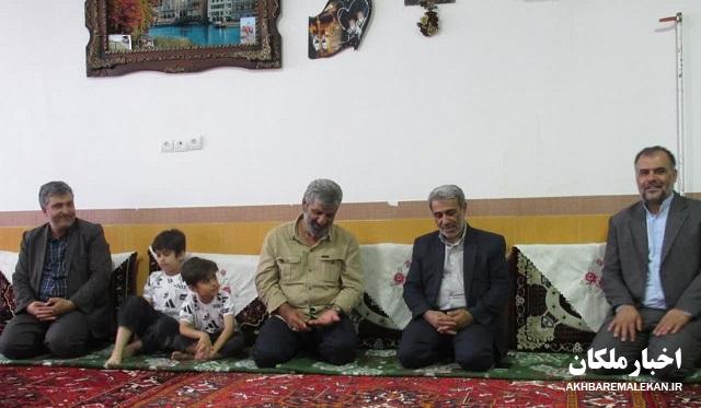 دیدار فرماندار ملکان با خانواده شهدا و جانبازان