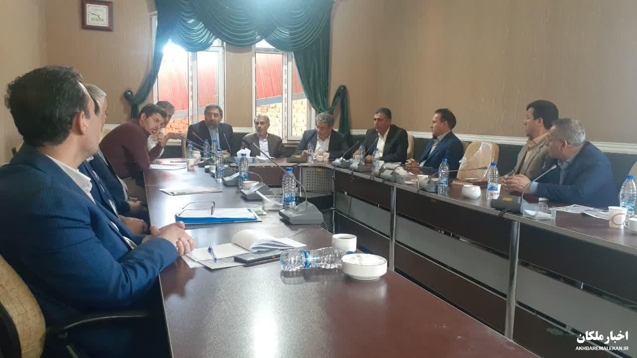بانکها نقش مهمی در توسعه کشاورزی و صنعت شهرستان ملکان ایفا می کنند
