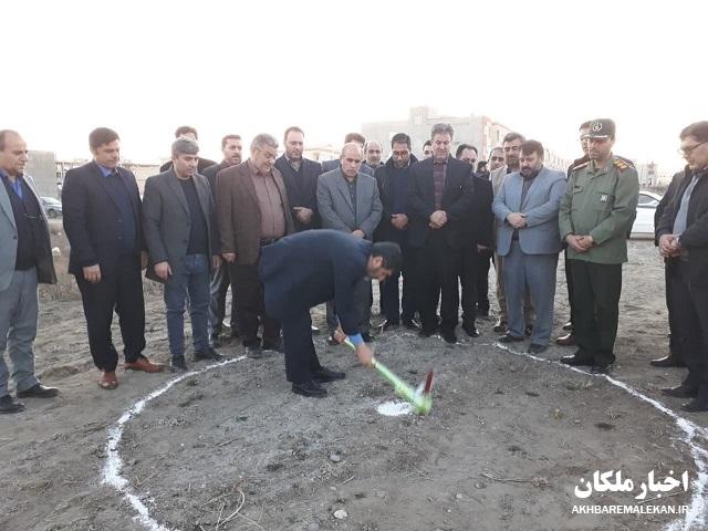 آغاز عملیات اجرایی فاز دوم ۹۲ واحدی طرح نهضت ملی مسکن شهرستان ملکان با حضور معاون سیاسی استاندار