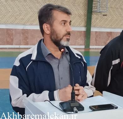 برگزاری همایش پیاده روی خانوادگی بمناسبت هفته تربیت بدنی در ملکان/رئیس اداره ورزش و جوانان ملکان: شهدای عزیز و خانواده معظم شهدا قهرمانان واقعی ما هستند