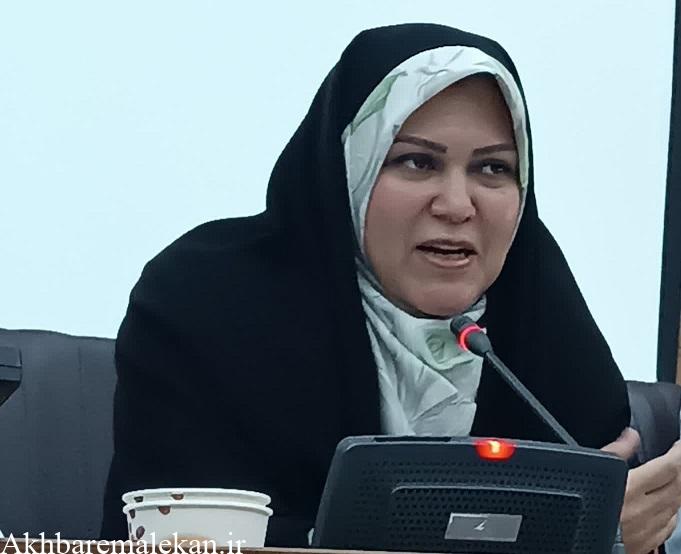 ضرورت پیگیری دستورات اخذ شده از وزرا و مسئولین کشوری و استانی و مهربانی با مردم در ادارات دولتی