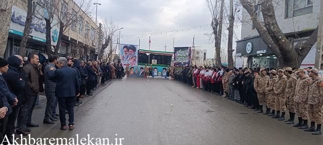 مراسم استقبال از آفتاب و غبار روبی مزار شهدا در شهرستان ملکان برگزار شد