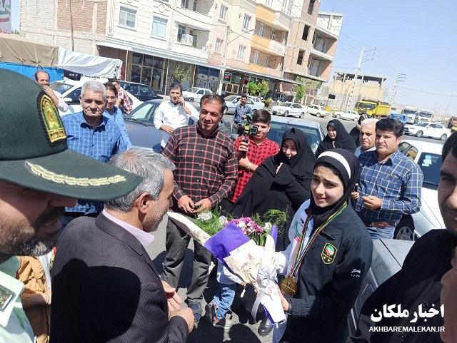 استقبال از فاطمه باقرزاده تکواندوکار ملکانی قهرمان آسیا