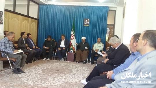 انتقاد امام جمعه ملکان از سختگیری شعب بانکها در پرداخت تسهیلات ازدواج و فرزندآوری!
