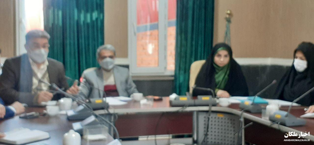 حمایت جدی مدیریت شهرستان ملکان از سرمایه گذاران/اولویت استخدام در واحدهای تولیدی ملکان با نیروهای بومی خواهد بود/زمین های خالی در شهرک صنعتی ملکان بازپس گرفته شده و به سرمایه گذاران واقعی واگذار می شود