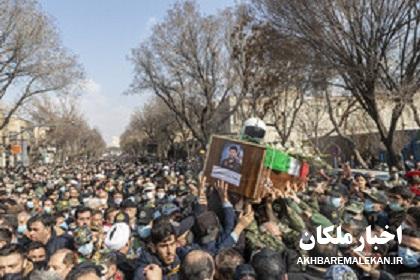 تشییع پیکر شهدای حادثه سقوط هواپیمای جنگی در تبریز برگزار شد